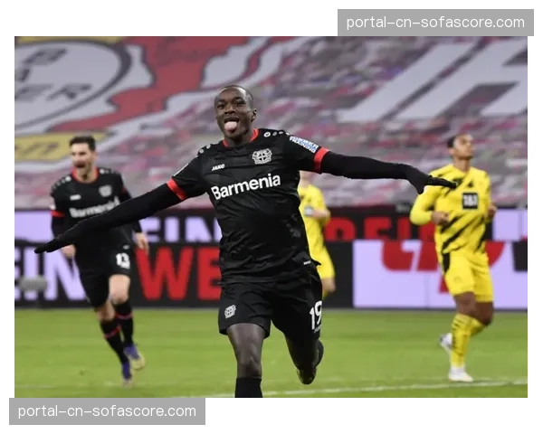 聚焦：贝林厄姆回撤至后腰位置协助出球，破解毕巴前场包围圈